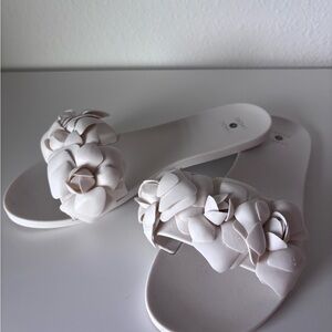 Elegant White Floral Women's Slides